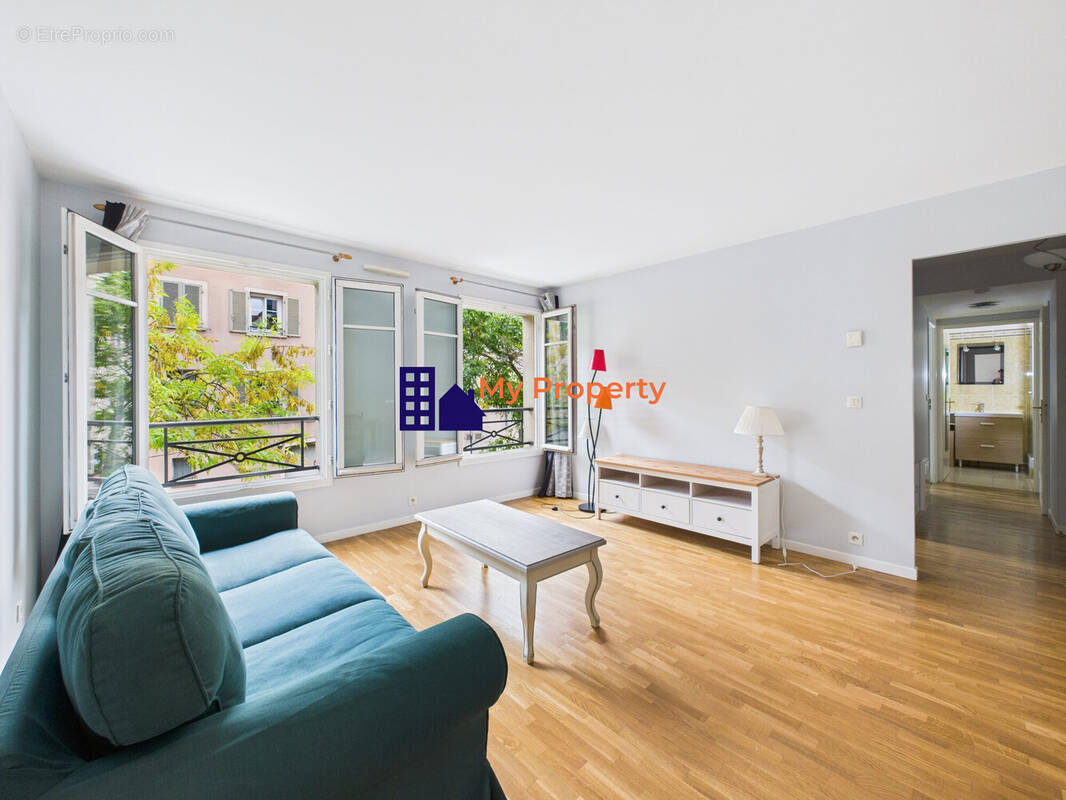 Appartement à SARTROUVILLE