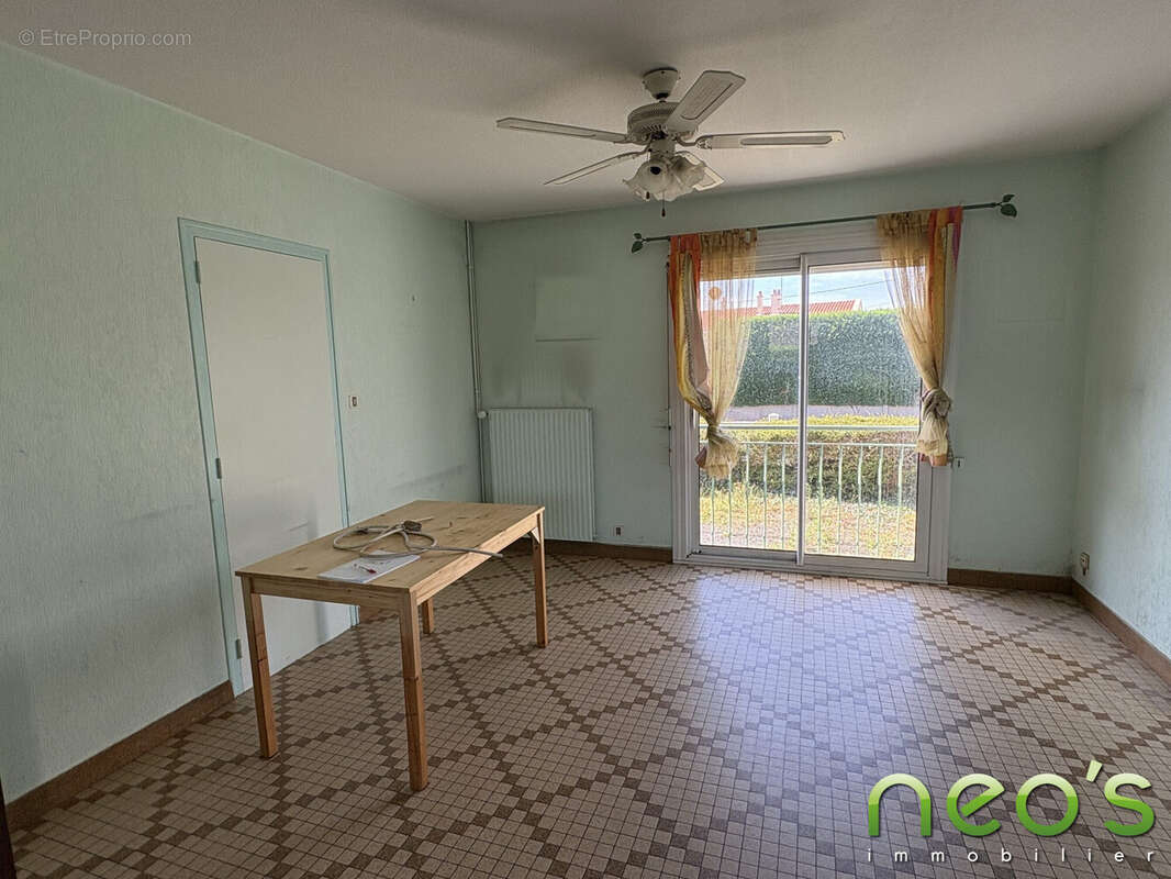 Maison à SAINT-MACAIRE-EN-MAUGES