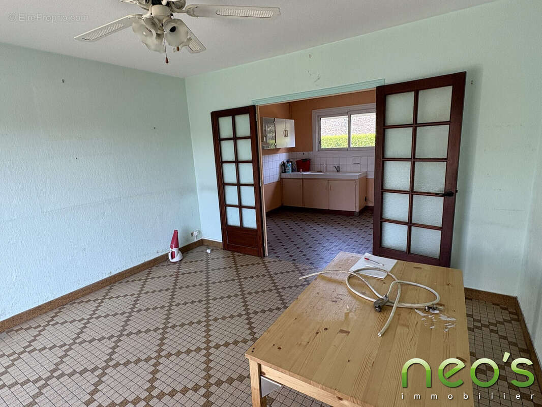 Maison à SAINT-MACAIRE-EN-MAUGES