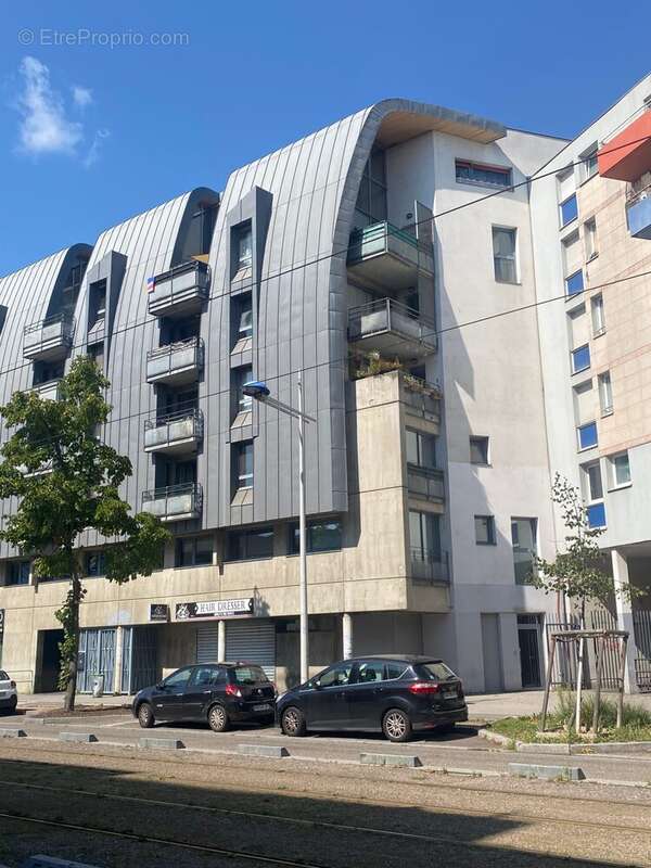 Extérieur - Commerce à STRASBOURG