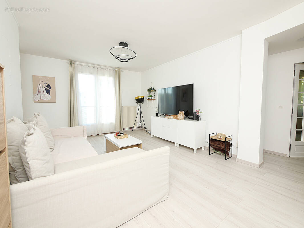 Appartement à LE BLANC-MESNIL
