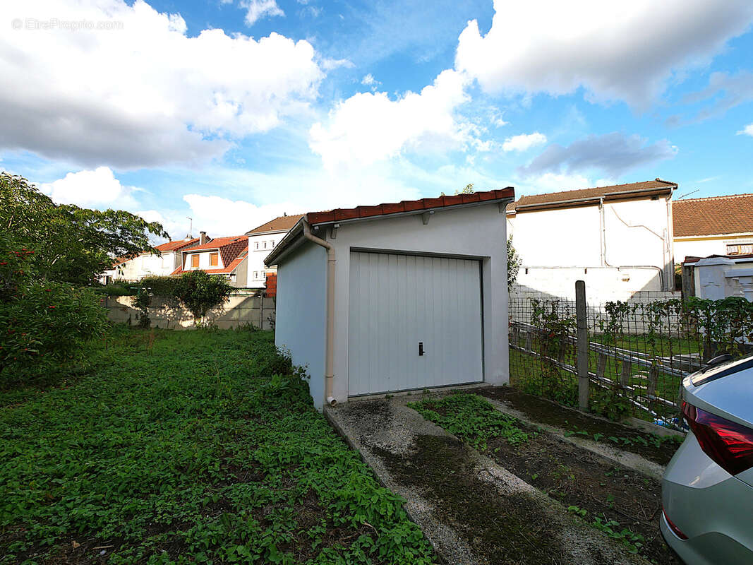 Maison à LE BLANC-MESNIL