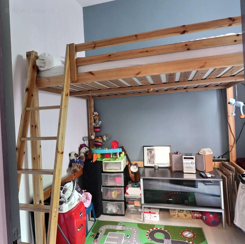 Appartement à PARIS-14E