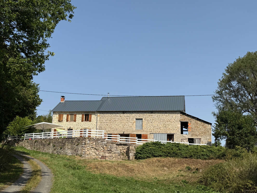 Maison à GOUTTIERES