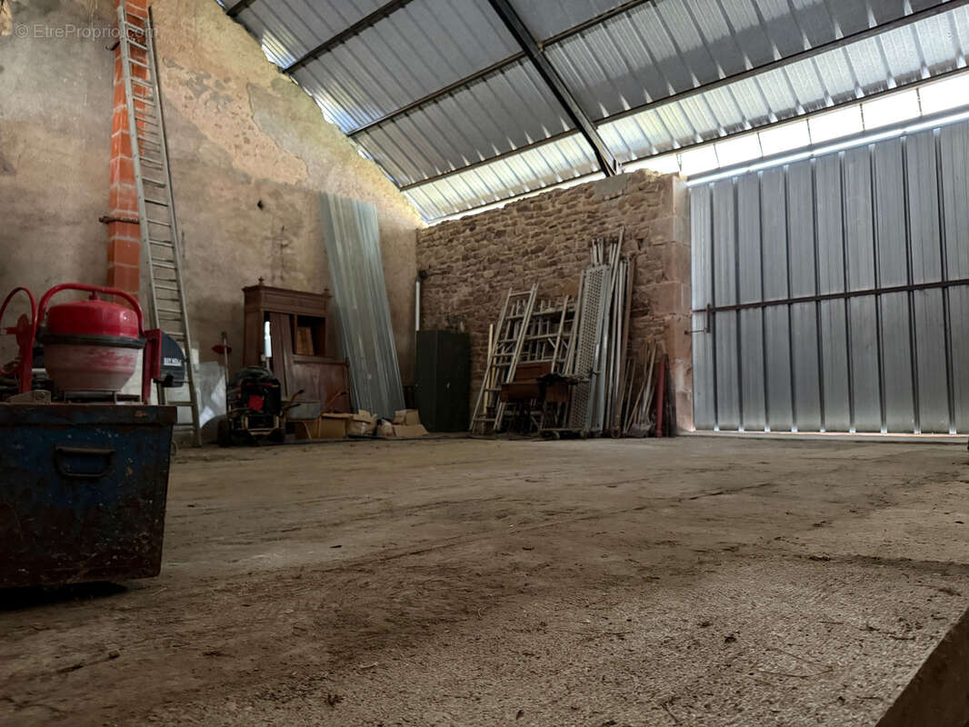 Maison à GOUTTIERES