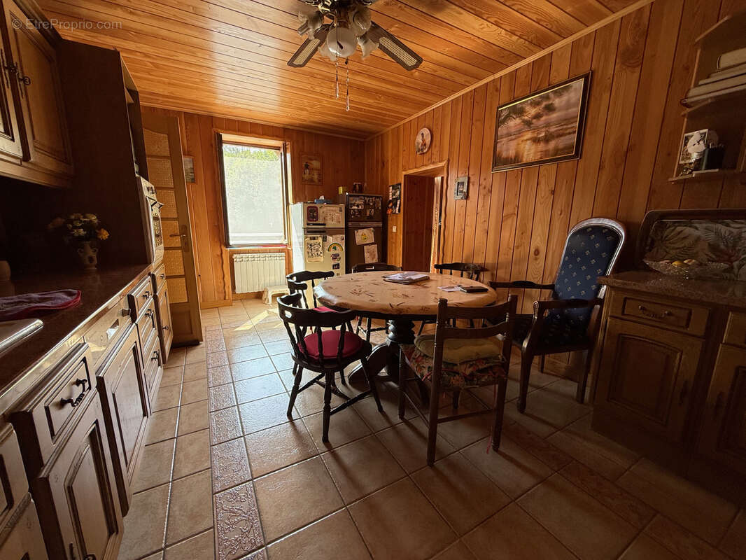 Maison à GOUTTIERES