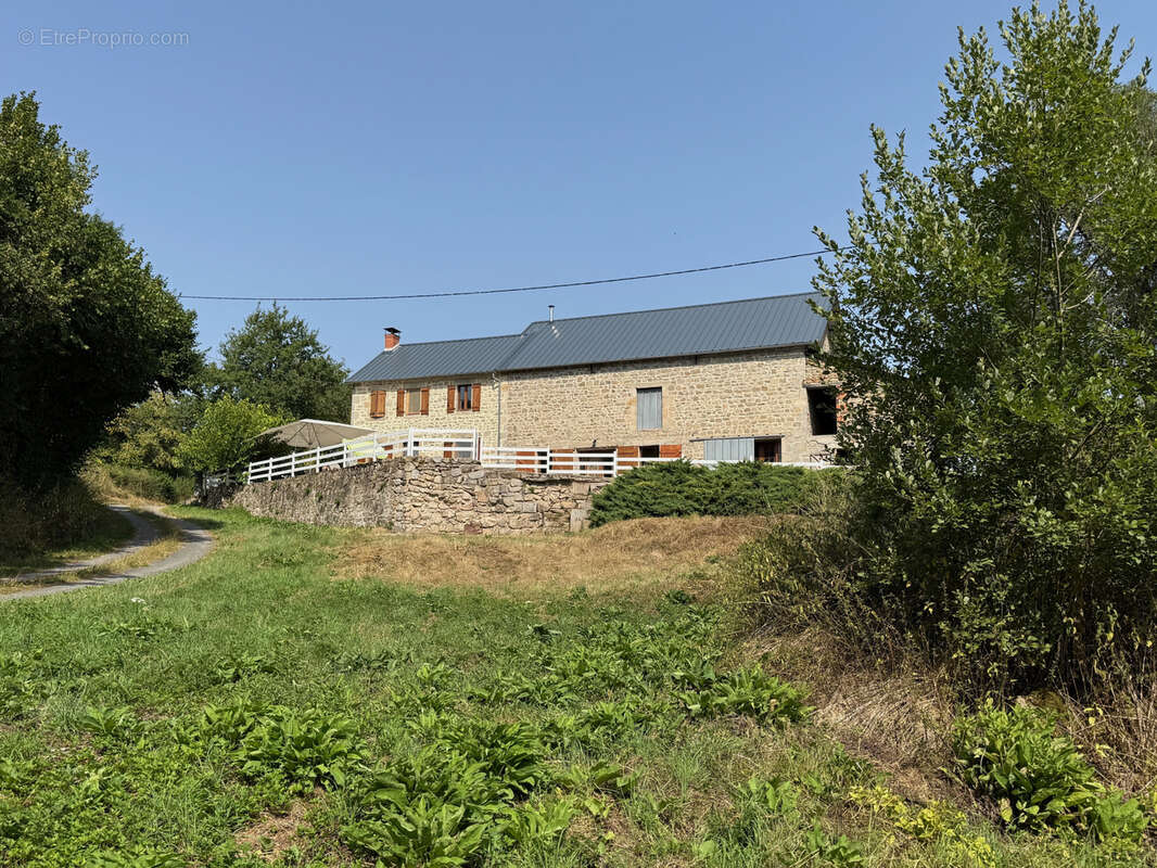 Maison à GOUTTIERES