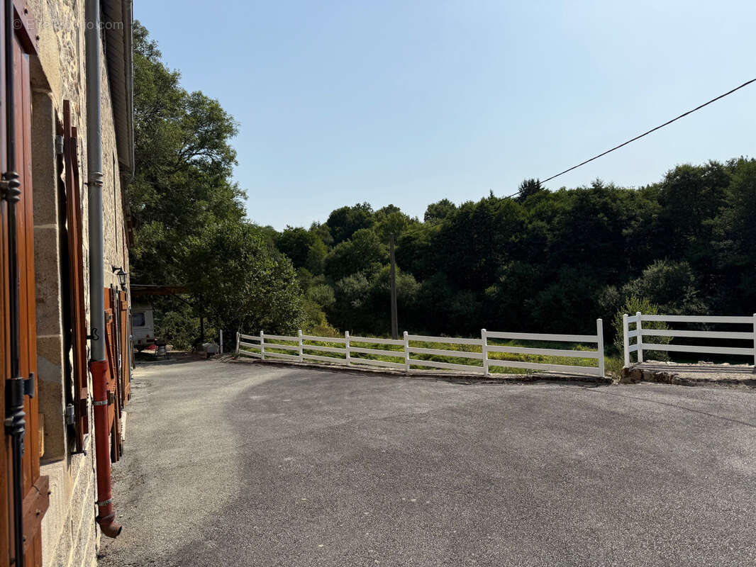 Maison à GOUTTIERES