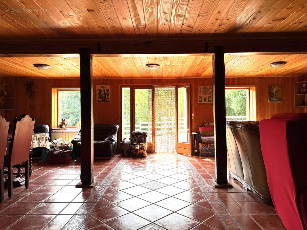 Maison à GOUTTIERES