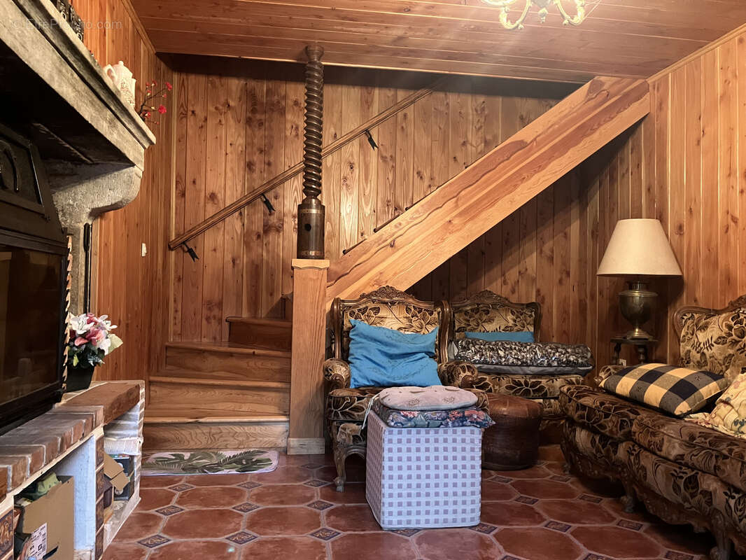 Maison à GOUTTIERES