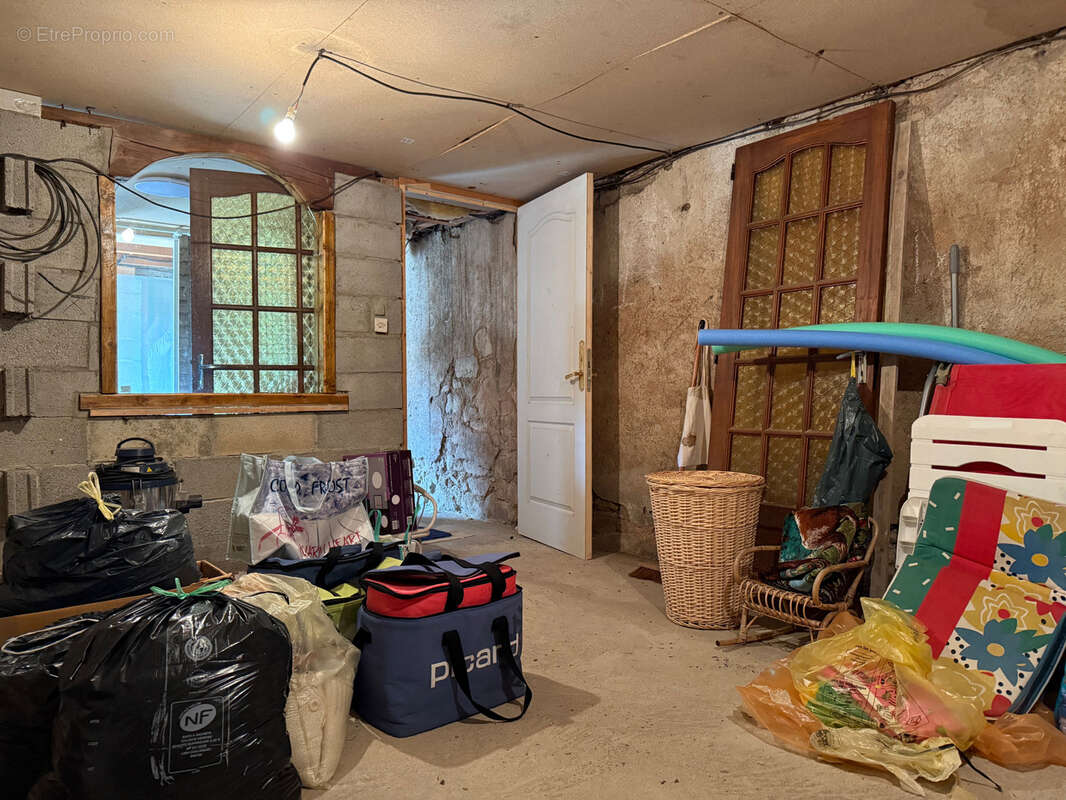 Maison à GOUTTIERES