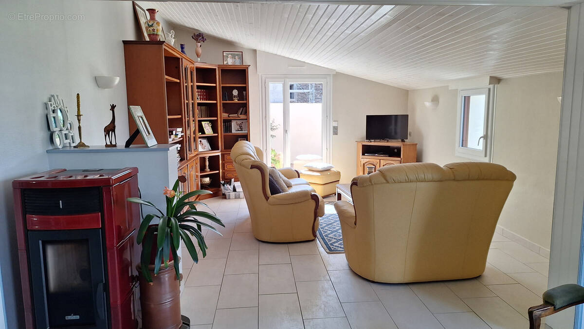 Maison à SAINT-JULIEN-DE-CONCELLES