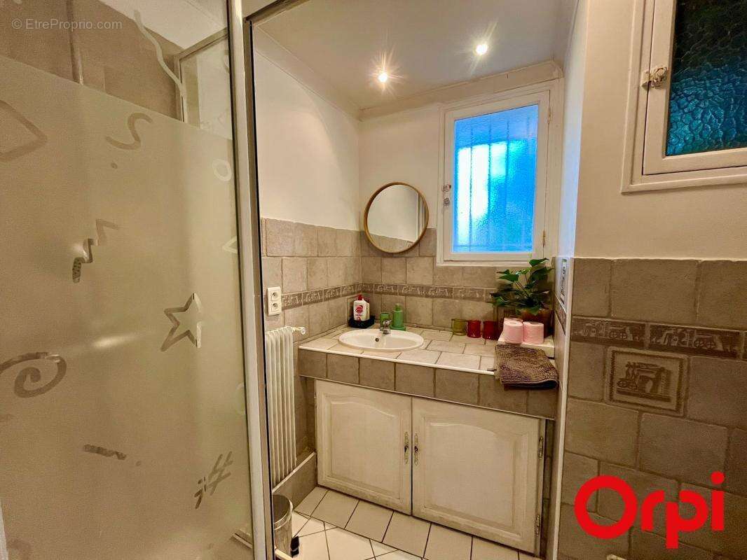 Appartement à MARSEILLE-7E