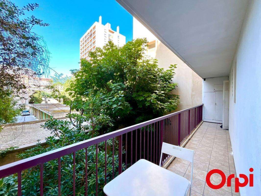 Appartement à MARSEILLE-7E