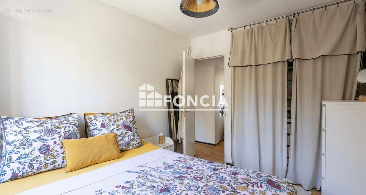 Appartement à MARSEILLE-9E