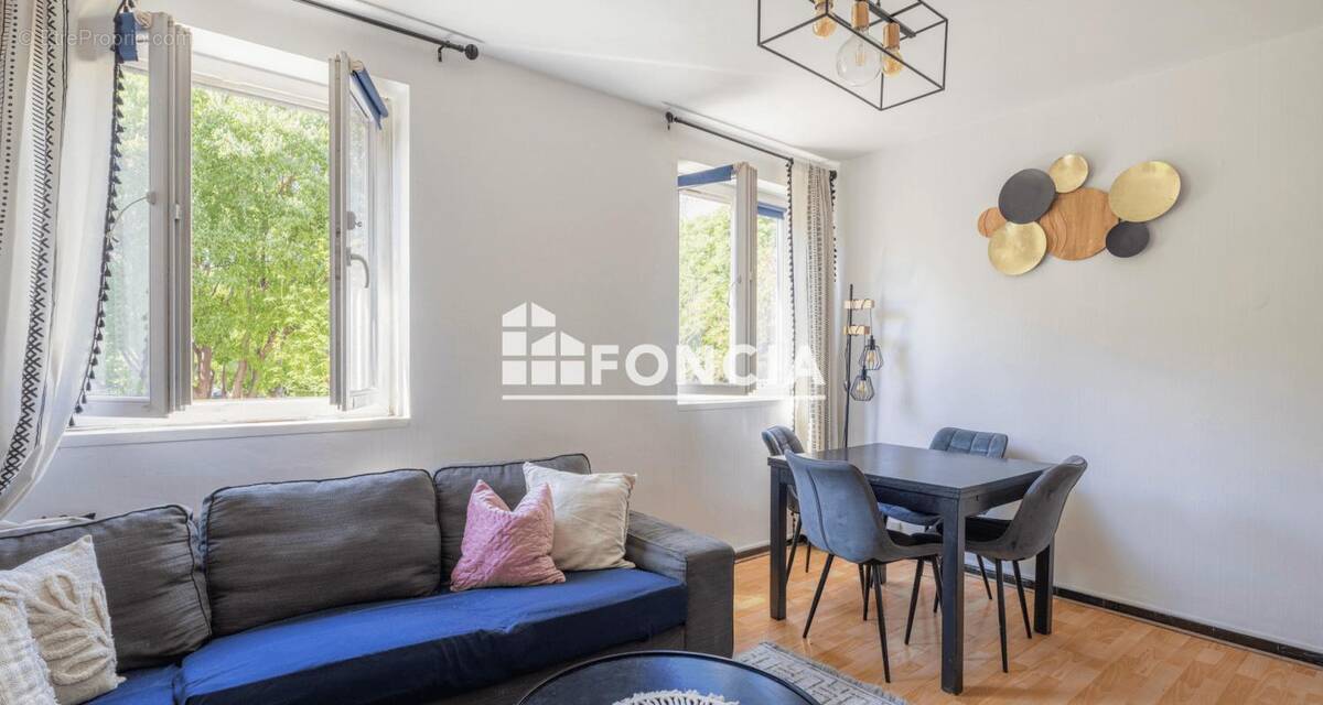 Appartement à MARSEILLE-9E