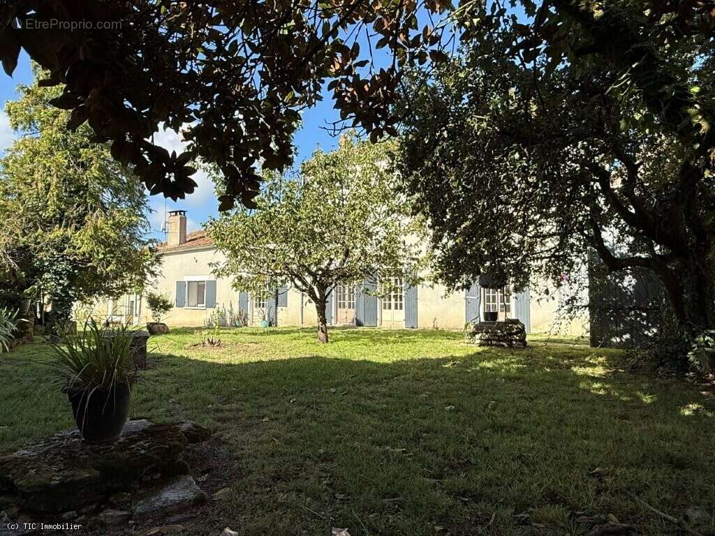 Maison à VILLEFAGNAN