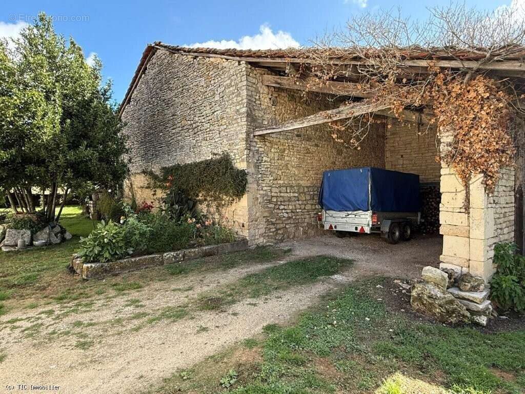 Maison à VILLEFAGNAN