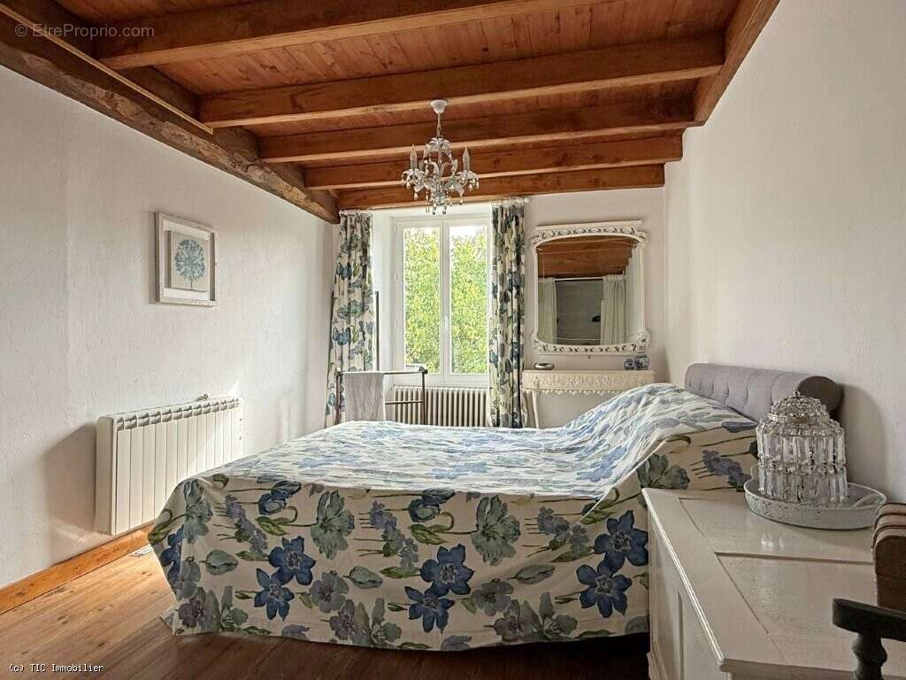 Maison à VILLEFAGNAN