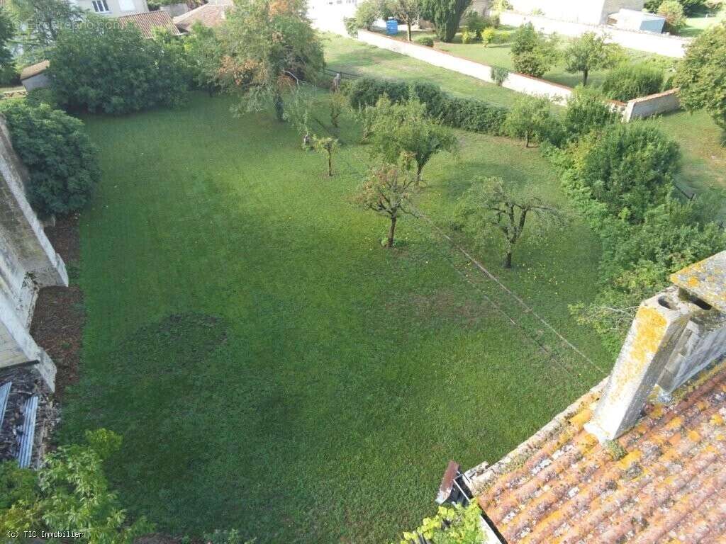 Maison à VILLEFAGNAN