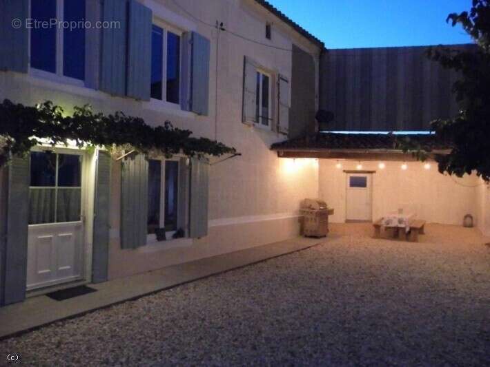 Maison à VILLEFAGNAN