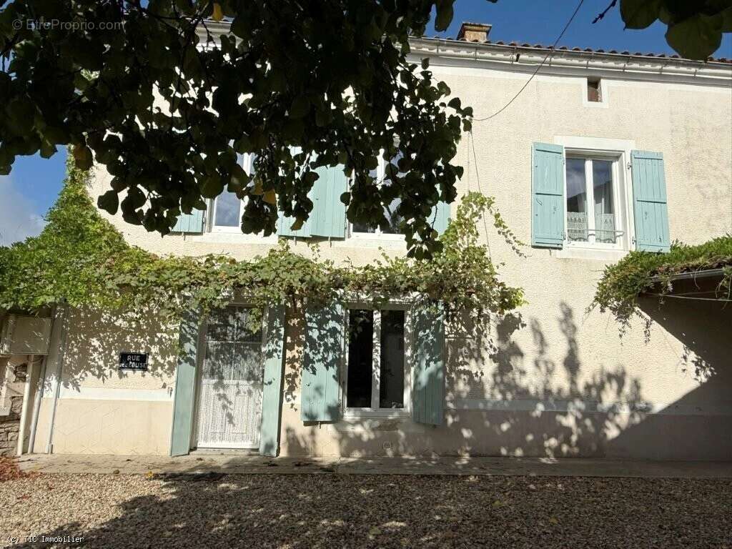 Maison à VILLEFAGNAN