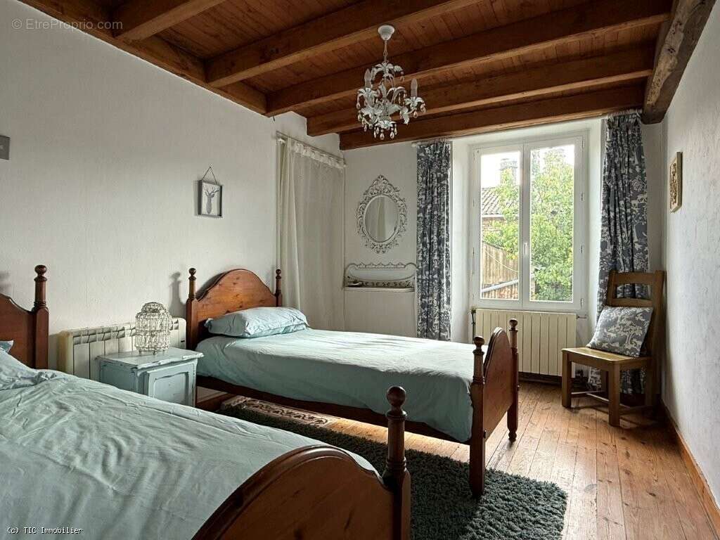 Maison à VILLEFAGNAN