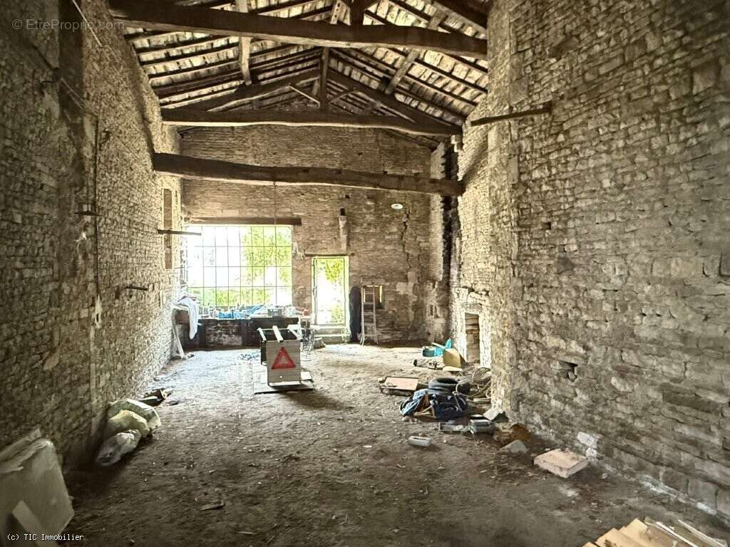 Maison à VILLEFAGNAN