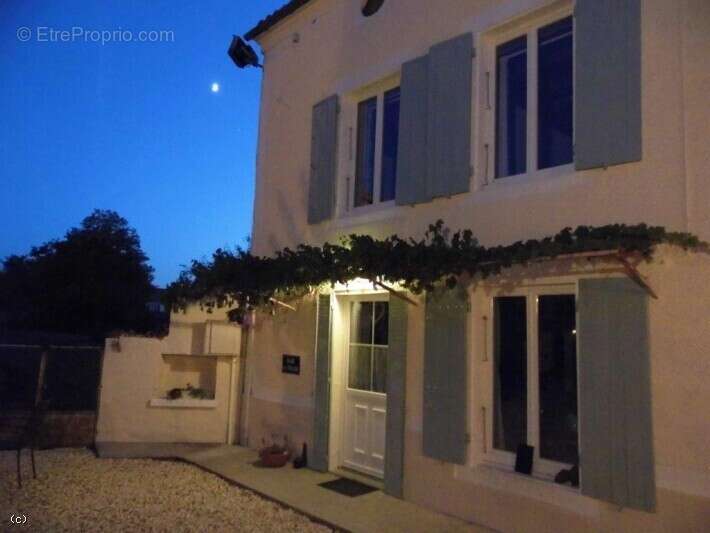 Maison à VILLEFAGNAN