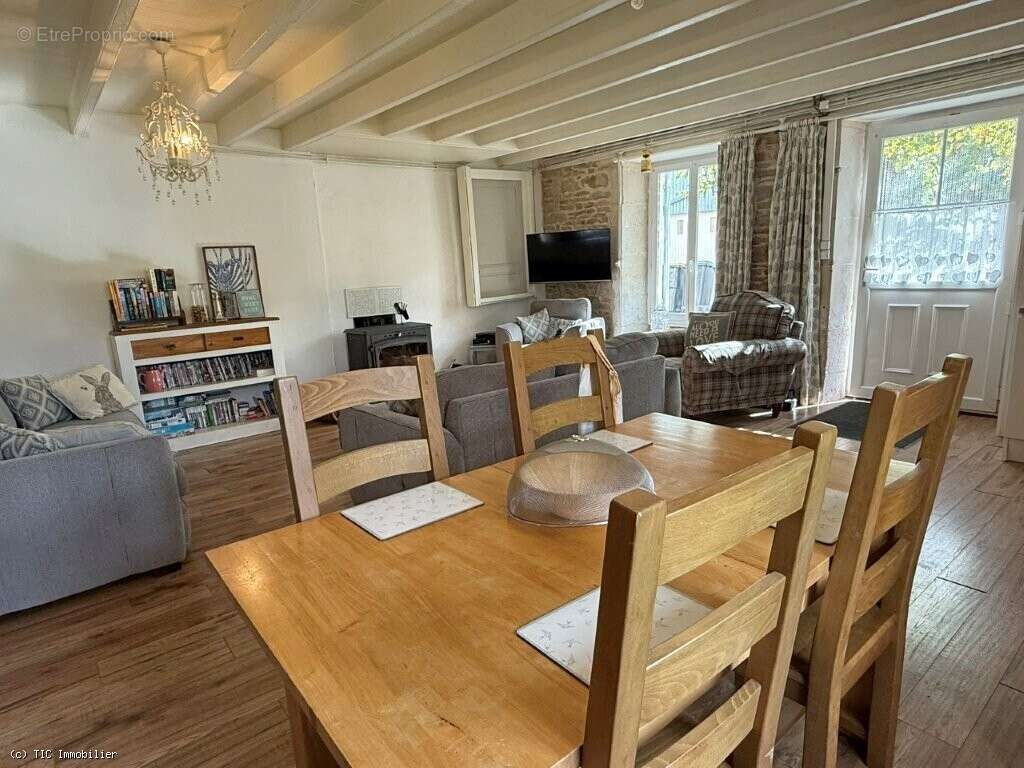 Maison à VILLEFAGNAN