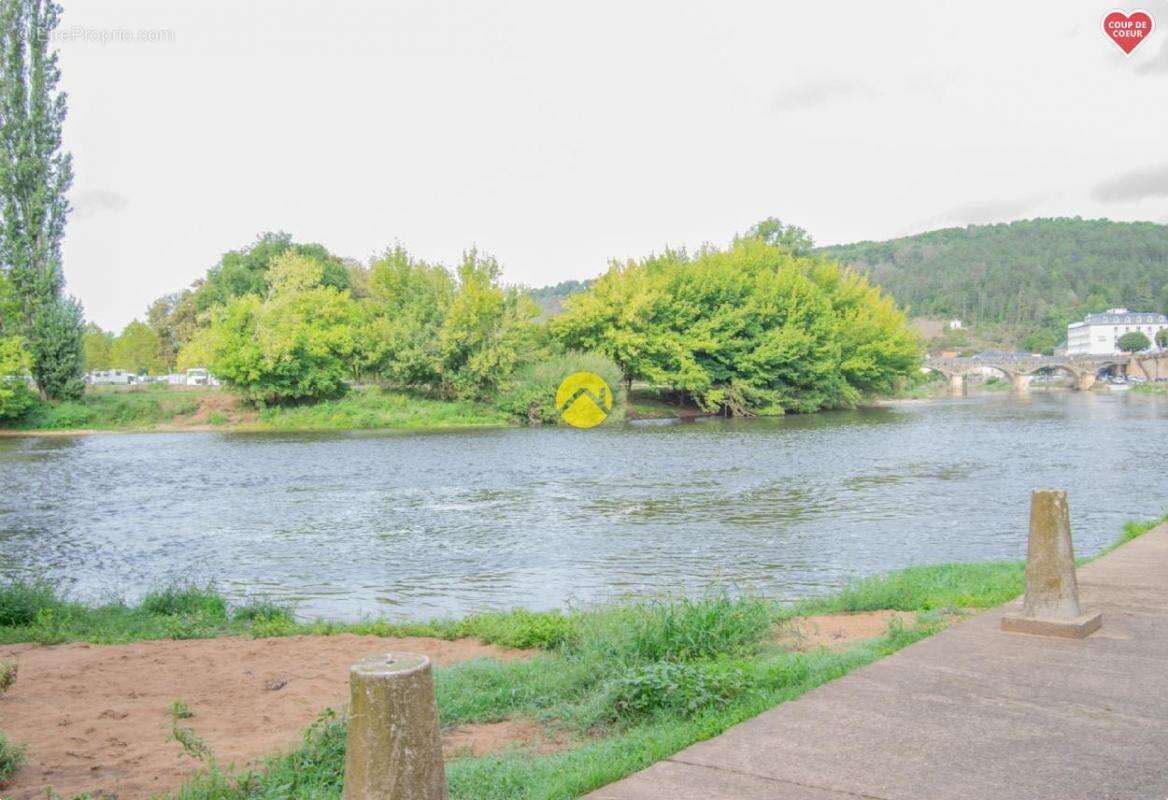 Appartement à LE BUGUE