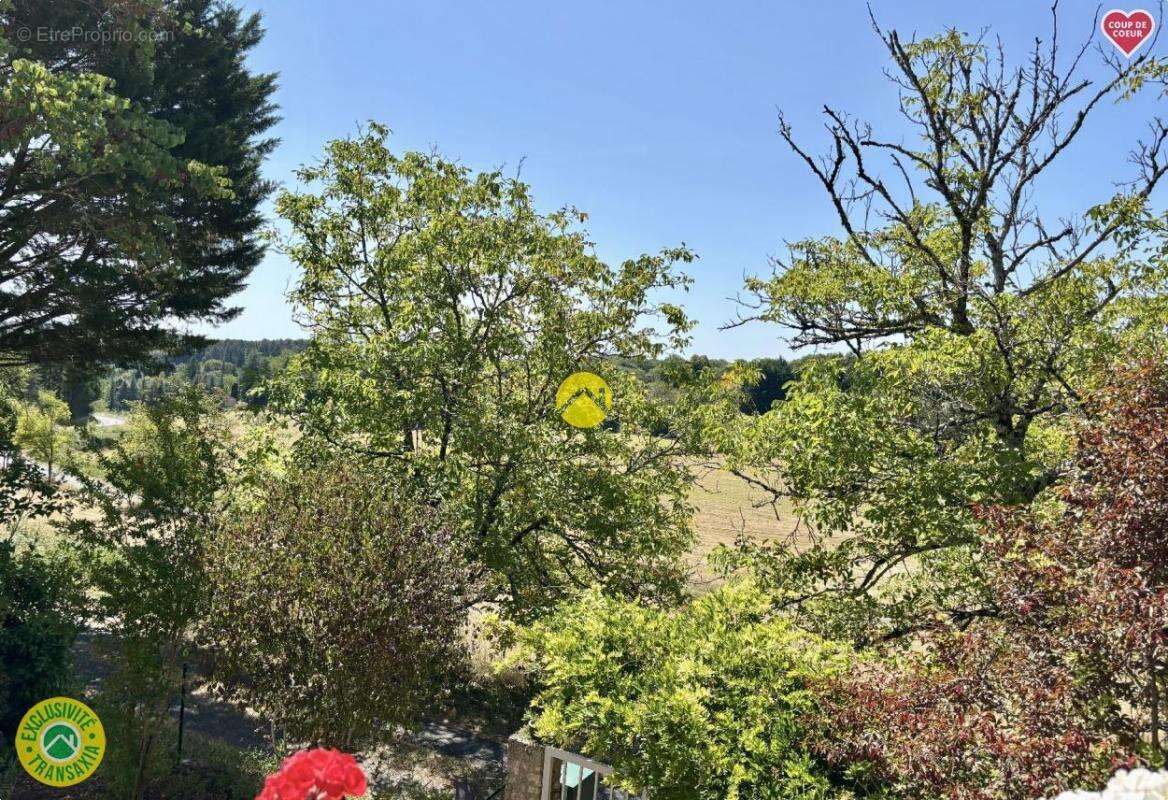 Maison à SAINTE-ALVERE