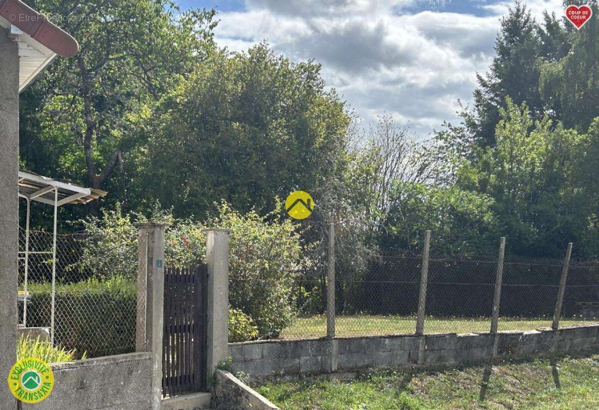 Maison à MOURIOUX-VIEILLEVILLE