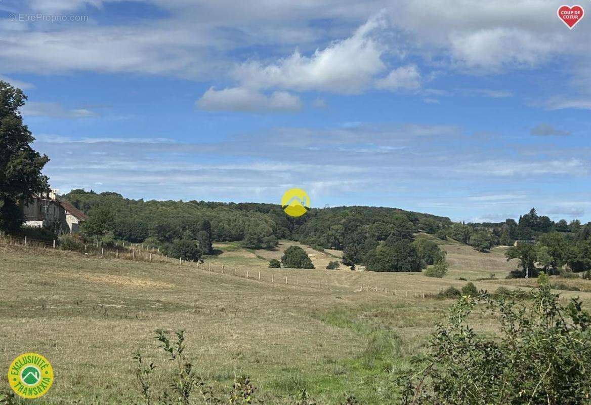 Maison à MOURIOUX-VIEILLEVILLE
