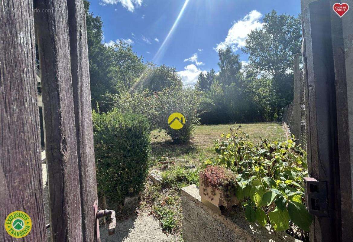 Maison à MOURIOUX-VIEILLEVILLE