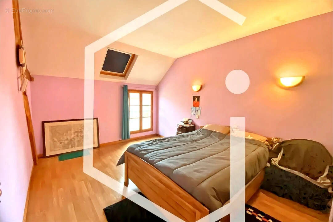 Maison à COSNE-COURS-SUR-LOIRE