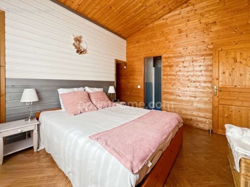 Maison à SAINT-CLEMENT-DES-BALEINES