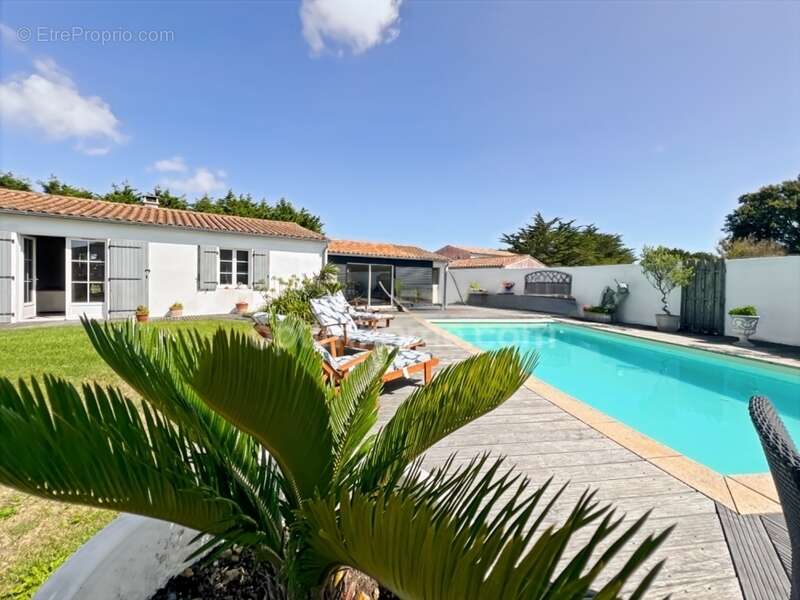 Maison à SAINT-CLEMENT-DES-BALEINES