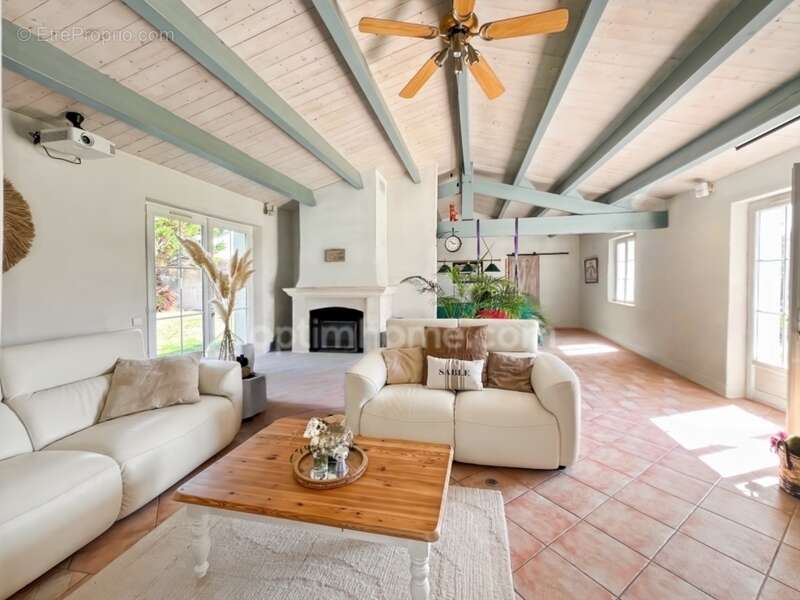 Maison à SAINT-CLEMENT-DES-BALEINES