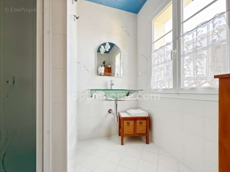 Maison à SAINT-CLEMENT-DES-BALEINES