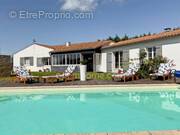 Maison à SAINT-CLEMENT-DES-BALEINES