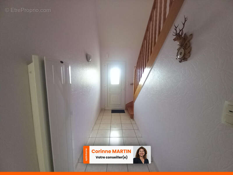 Maison à SAINT-JEAN-LA-POTERIE