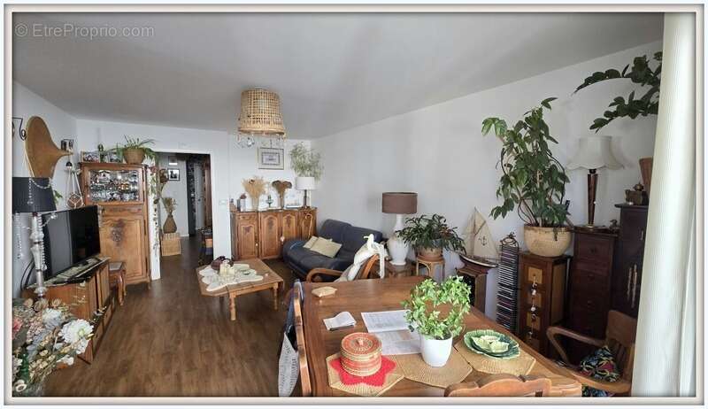 Appartement à MENUCOURT