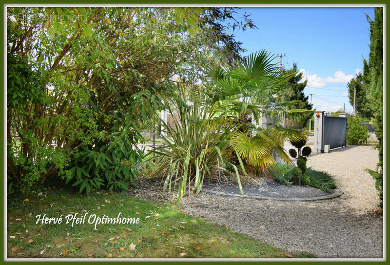 Maison à SAINT-SIMEON-DE-BRESSIEUX