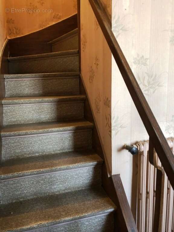 Maison à CHATILLON-EN-BAZOIS