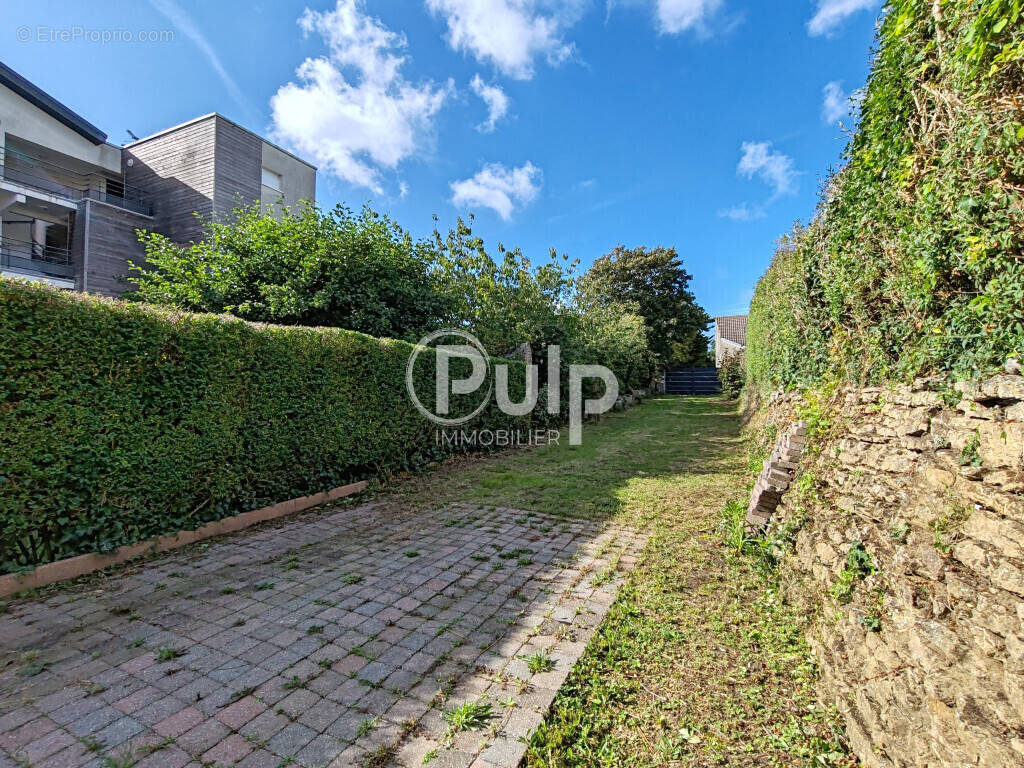 Maison à SAINT-MARTIN-BOULOGNE