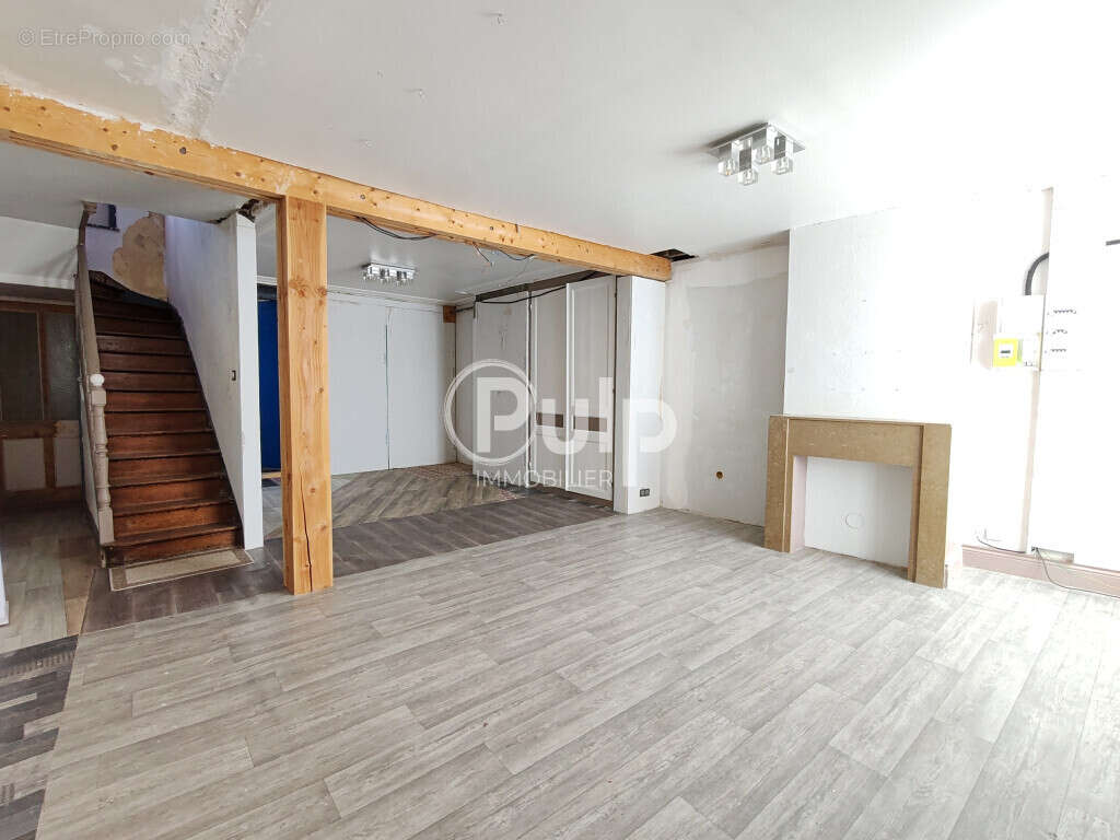 Maison à SAINT-MARTIN-BOULOGNE