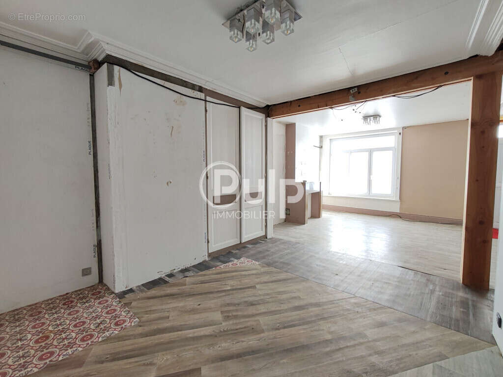 Maison à SAINT-MARTIN-BOULOGNE