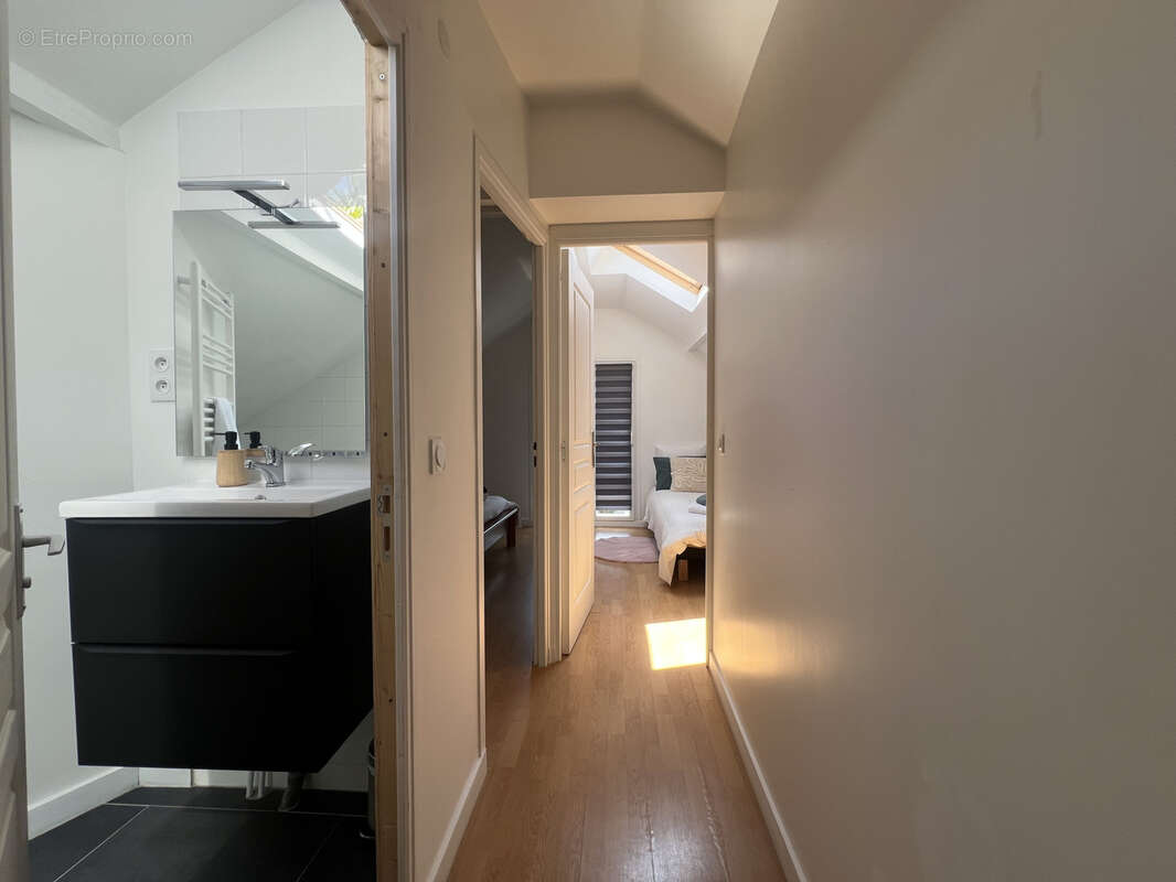 Maison à SARTROUVILLE