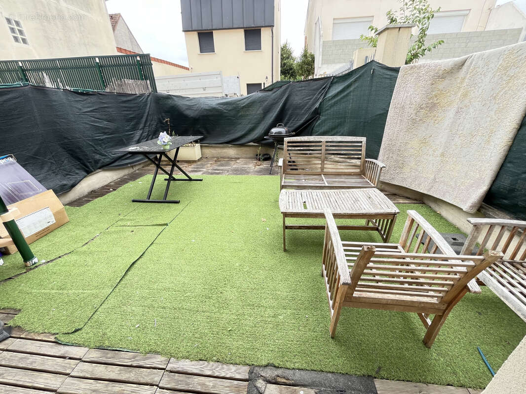 Appartement à SARTROUVILLE